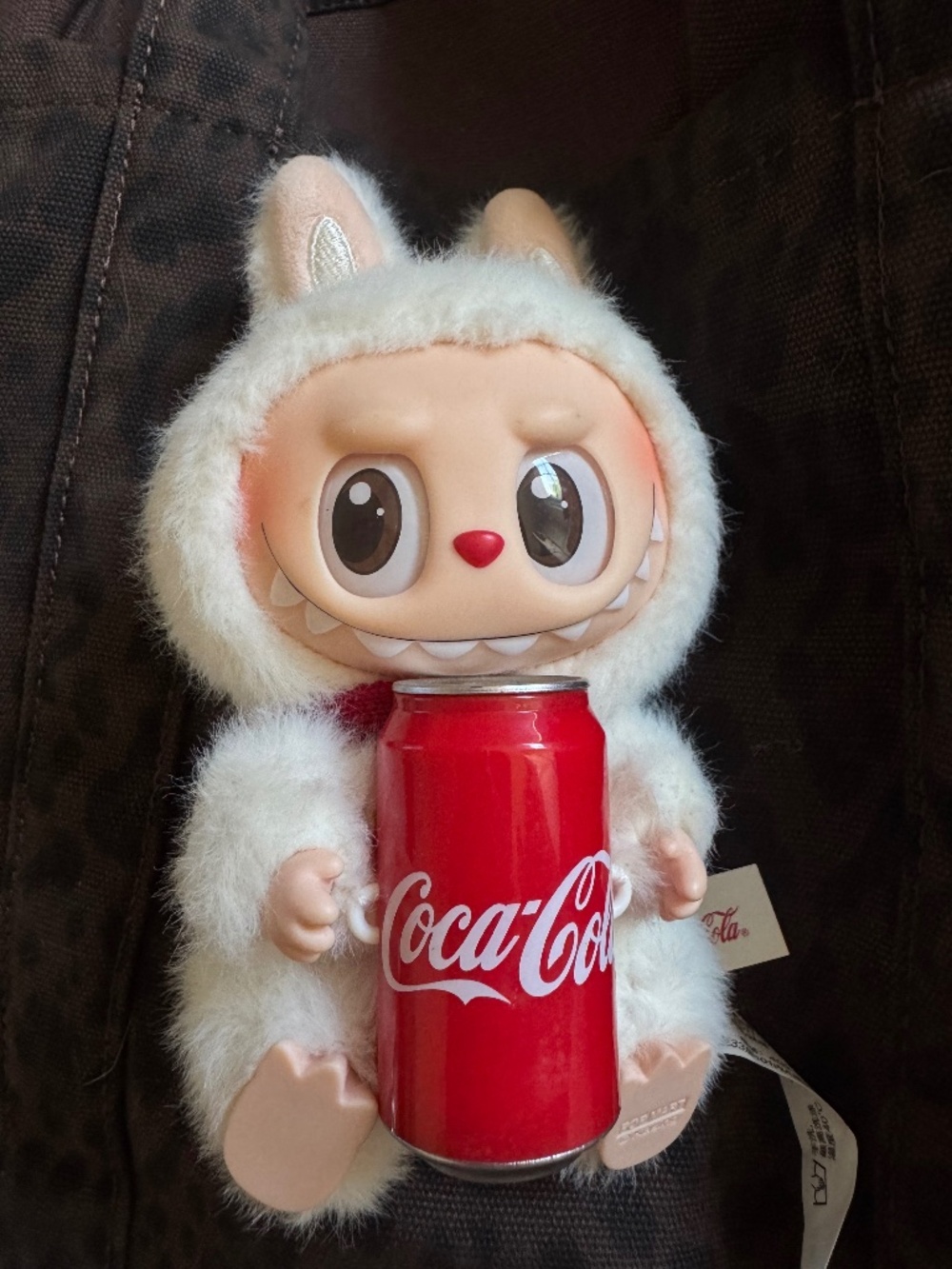Labubu pop mart Coca Cola